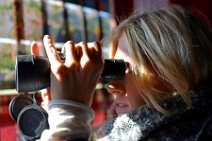 20141103_063715_woman_with_binoculars