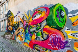 01_5_2 GRAFFITI OF PORTO - PORTUGAL