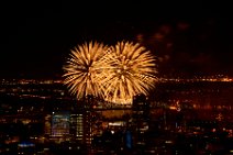 20150716_032345_fireworks_over_MONTREAL_Canada