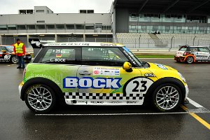 02 CAR RACING