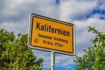 HDR - KALIFORNIEN city limit sign - Germany HDR - KALIFORNIEN city limit sign - Germany