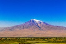 HDR - Ararat Mountain in Turkey seen from Khor Virap - Armenia 01 HDR - Ararat Mountain in Turkey seen from Khor Virap - Armenia 01.jpg