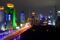 20131005_123152_SHANGHAI_YAN_AN_elevated_road_by_night