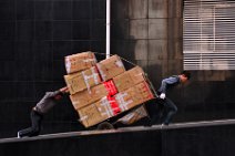 20121024_083712_PEOPLE+WORK_OUTSIDE_WUAI_MARKET_SHENYANG