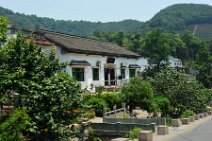 20110517_054230_Longjiang Longjiang (bei Hangzhou, China): Anbaugebiet des Drachenbrunnentees - Longjiang (near Hangzhou, China): plantages of the Dragon Well Tea (Longjiang Cha)