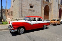 20160420_125635_CLASSIC_CAR_red_in_MATANZAS_Cuba