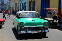 20160420_125827_CLASSIC_CAR_green_in_MATANZAS_Cuba