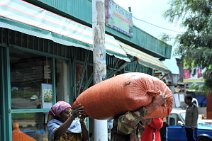 20130429_125205_MCRC_ladies_shop_Addis_Ababa_Ethiopia