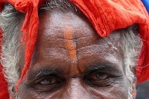 P1100274 Portrait: aelterer Mann in Kalkutta (Hindu)
