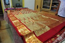 20121228_140219_in_a_silk_shop_in_Kancheepuram_India