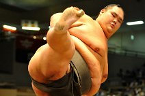 20110722_072755_NGO_SUMO