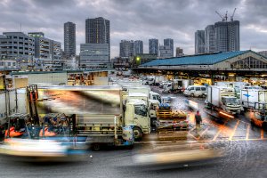 DOCU - TSUKIJI FISHMARKET - TOKYO