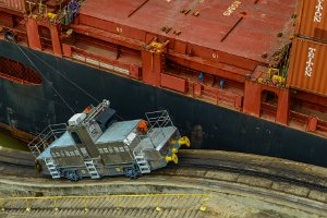 DOCU - PANAMA CANAL - MIRAFLORES LOCKS