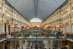 DOCU - MOSCOW - GUM DEPARTMENT STORE