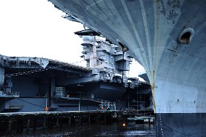 DOCU - OLD AIRCRAFT CARRIER in BREMERTON - WA